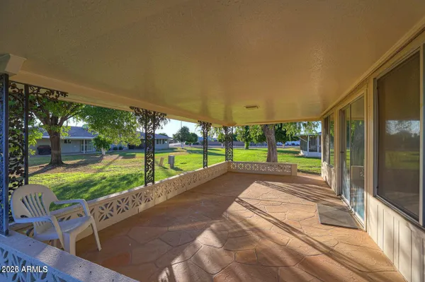 Property Slideshow image 2 of 25 | 10639 w roundelay cir, Sun City, AZ, 85351