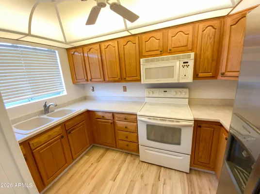 Property Slideshow image 2 of 26 | 10826 n fairway ct e unit e, Sun City, AZ, 85351