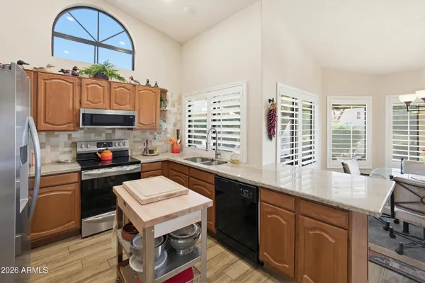 Property Slideshow image 2 of 53 | 9555 w escuda dr, Peoria, AZ, 85382