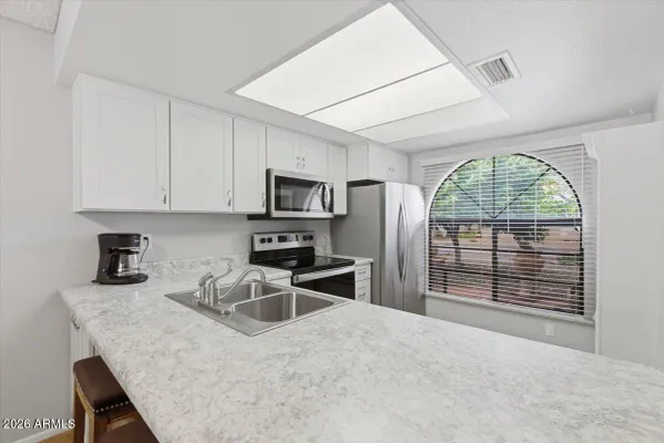 Property Slideshow image 3 of 24 | 733 s 79th way, Mesa, AZ, 85208