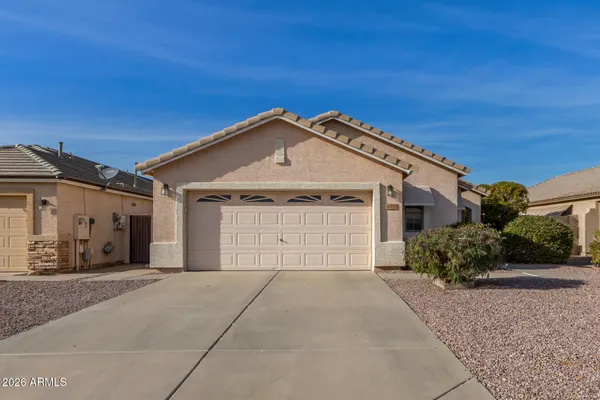 Property Slideshow image 2 of 32 | 10390 w yukon dr, Peoria, AZ, 85382