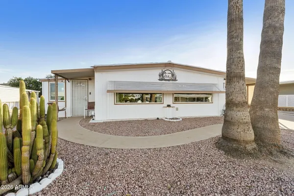 Property Slideshow image 2 of 58 | 507 s park view cir, Mesa, AZ, 85208