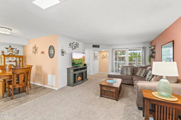 Property Slideshow image 2 of 32 | 13322 w stonebrook dr, Sun City West, AZ, 85375