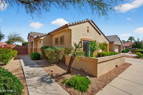 Property Slideshow image 3 of 32 | 15720 w clear canyon dr, Surprise, AZ, 85374