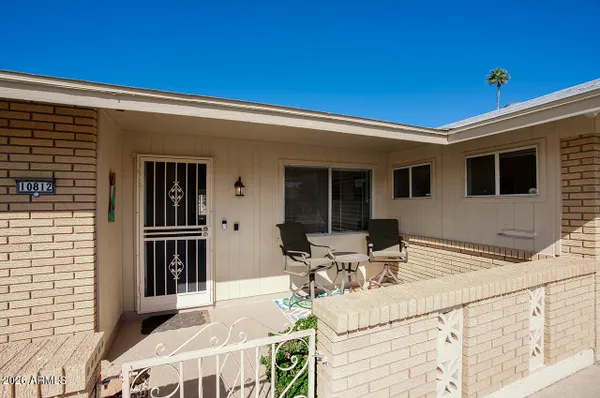 Property Slideshow image 2 of 18 | 10812 w hatcher rd, Sun City, AZ, 85351