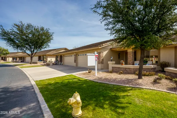 Property Slideshow image 3 of 26 | 11069 e kilarea ave 135, Mesa, AZ, 85209