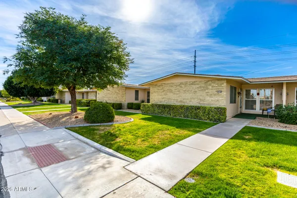 Property Slideshow image 2 of 25 | 10559 w granada dr, Sun City, AZ, 85373