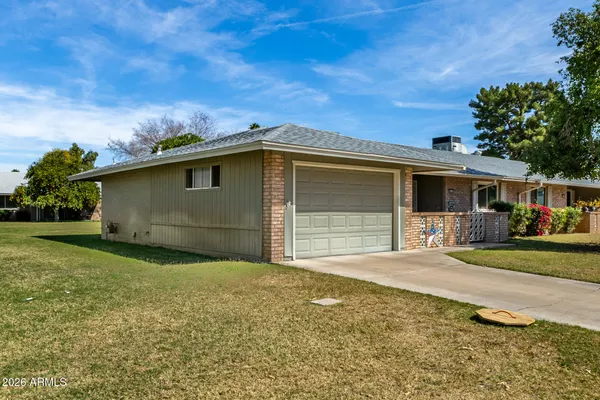 Property Slideshow image 3 of 33 | 10212 w royal oak rd, Sun City, AZ, 85351