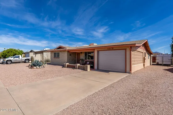 Property Slideshow image 2 of 32 | 1379 s main dr, Apache Junction, AZ, 85120