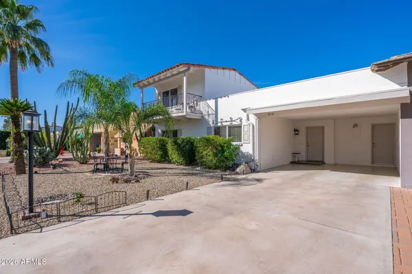 Property Slideshow image 2 of 49 | 4710 n 78th st, Scottsdale, AZ, 85251