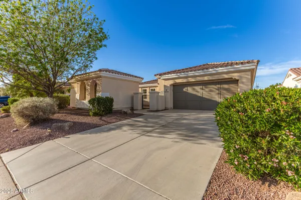 Property Slideshow image 2 of 49 | 13766 w junipero dr, Sun City West, AZ, 85375