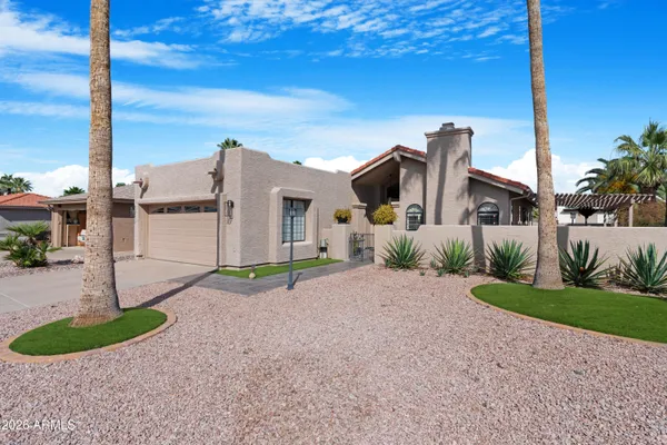 Property Slideshow image 3 of 37 | 25821 s hollygreen dr, Sun Lakes, AZ, 85248