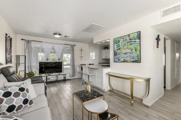 Property Slideshow image 2 of 61 | 11467 n desert hills dr, Sun City, AZ, 85351