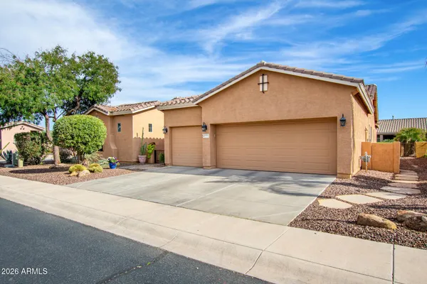 Property Slideshow image 3 of 90 | 42773 w misty morning ln, Maricopa, AZ, 85138