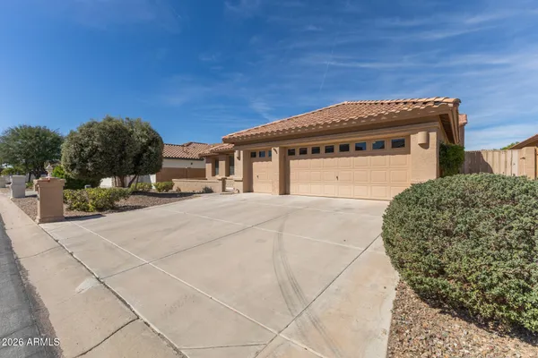 Property Slideshow image 2 of 44 | 24218 s desert vale dr, Sun Lakes, AZ, 85248