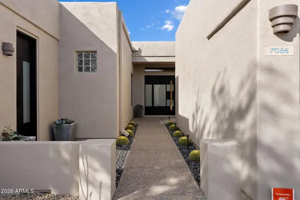 Property Slideshow image 3 of 58 | 7056 e mighty saguaro way, Scottsdale, AZ, 85266