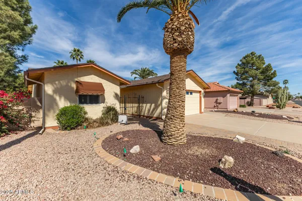 Property Slideshow image 2 of 53 | 9626 e navajo pl, Sun Lakes, AZ, 85248