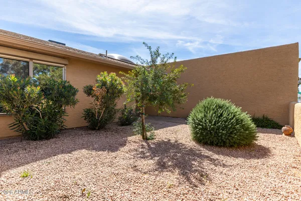Property Slideshow image 2 of 38 | 9833 e watford way, Sun Lakes, AZ, 85248