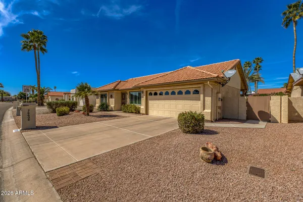 Property Slideshow image 3 of 25 | 26606 s howard dr, Sun Lakes, AZ, 85248