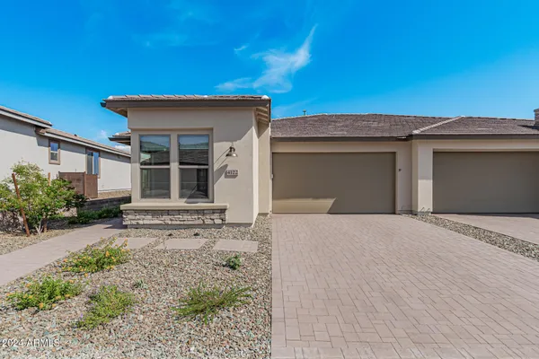 Property Slideshow image 2 of 28 | 4122 desert moon dr, Wickenburg, AZ, 85390