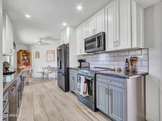 Property Slideshow image 2 of 67 | 10306 w hutton dr, Sun City, AZ, 85351