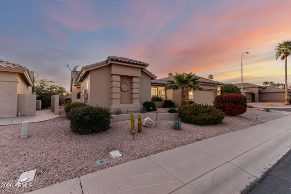 Property Slideshow image 3 of 64 | 5350 s tanglewood dr, Sun Lakes, AZ, 85248