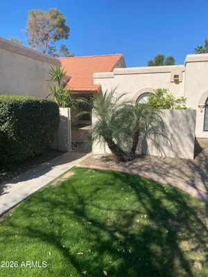 Property Slideshow image 3 of 26 | 9404 w morrow dr, Peoria, AZ, 85382