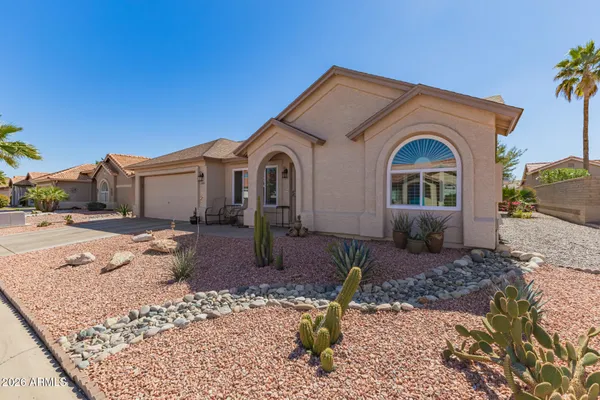 Property Slideshow image 2 of 45 | 1521 e buena vista dr, Chandler, AZ, 85249