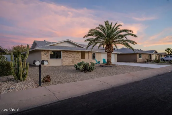 Property Slideshow image 2 of 29 | 19617 n willowcreek cir, Sun City, AZ, 85373