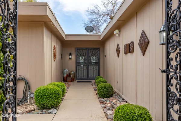 Property Slideshow image 2 of 37 | 10345 w willowbrook dr, Sun City, AZ, 85373
