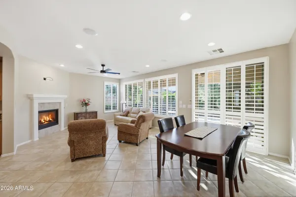 Property Slideshow image 3 of 32 | 4127 e narrowleaf dr, Gilbert, AZ, 85298