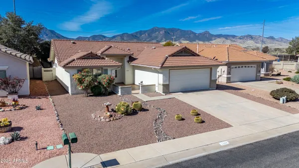 Property Slideshow image 2 of 33 | 2244 candlewood ct, Sierra Vista, AZ, 85650