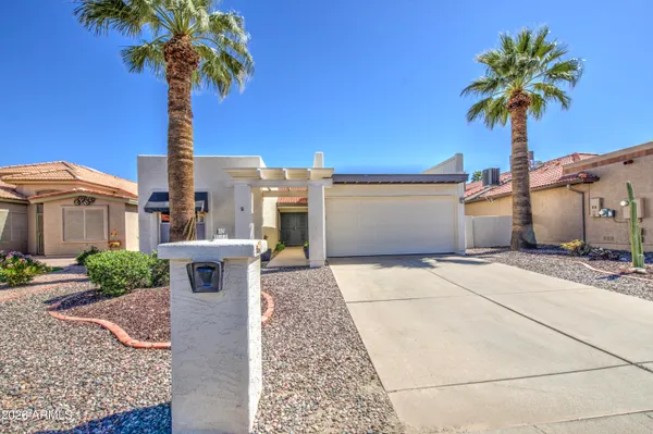 Property Slideshow image 2 of 37 | 25243 s cloverland dr, Sun Lakes, AZ, 85248