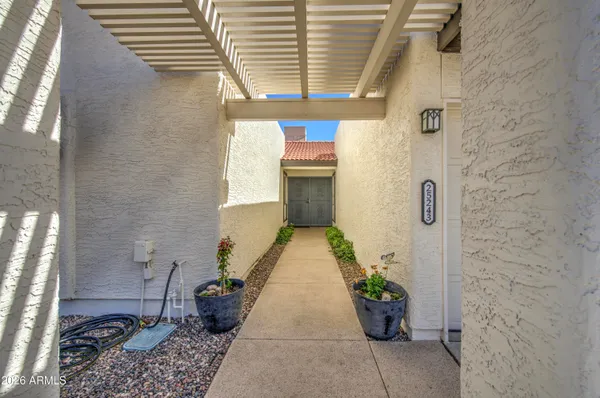 Property Slideshow image 3 of 37 | 25243 s cloverland dr, Sun Lakes, AZ, 85248
