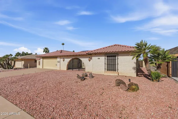 Property Slideshow image 2 of 37 | 10358 w cameo dr, Sun City, AZ, 85351