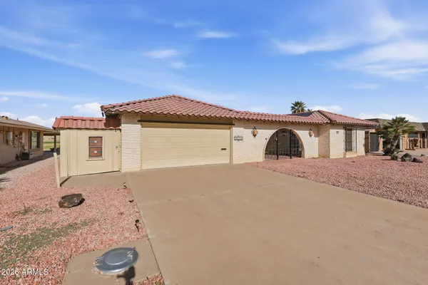 Property Slideshow image 3 of 37 | 10358 w cameo dr, Sun City, AZ, 85351