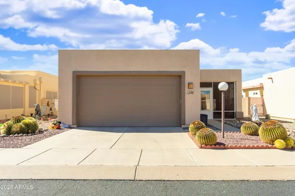 Property Slideshow image 2 of 30 | 246 s clubhouse ln, Sierra Vista, AZ, 85635