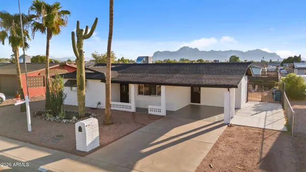 Property Slideshow image 2 of 25 | 1409 s ocotillo dr, Apache Junction, AZ, 85120