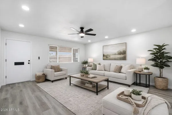 Property Slideshow image 2 of 25 | 10528 w saratoga cir, Sun City, AZ, 85351