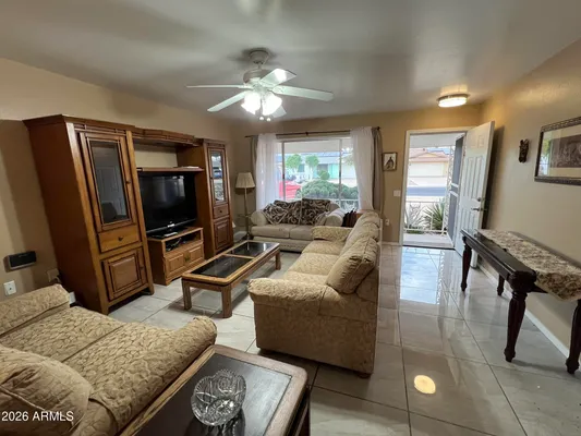 Property Slideshow image 2 of 32 | 9711 w hawthorn ct, Sun City, AZ, 85351