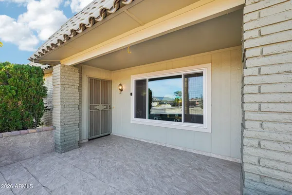 Property Slideshow image 2 of 41 | 9843 w wrangler dr, Sun City, AZ, 85373