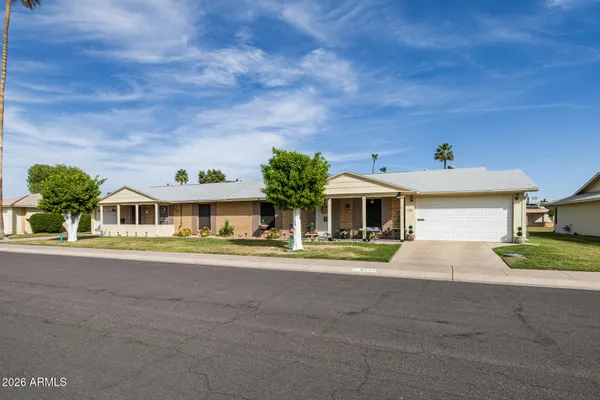 Property Slideshow image 3 of 25 | 9245 n 109th dr, Sun City, AZ, 85351