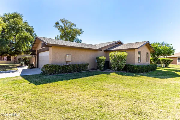 Property Slideshow image 3 of 43 | 608 s leisure world dr, Mesa, AZ, 85206