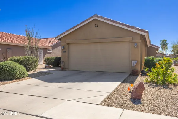 Property Slideshow image 3 of 27 | 2643 e desert wind dr, Casa Grande, AZ, 85194