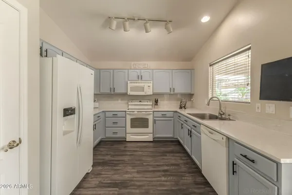 Property Slideshow image 3 of 33 | 2643 e desert wind dr, Casa Grande, AZ, 85194