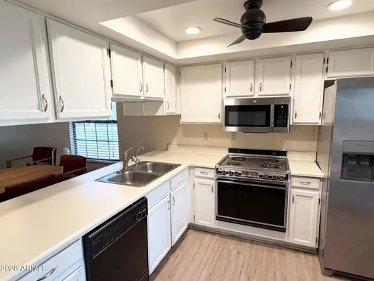 Property Slideshow image 3 of 38 | 7915 e privet dr, Mesa, AZ, 85208