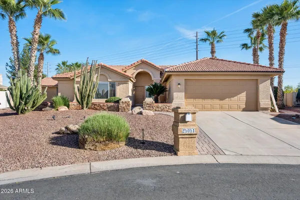 Property Slideshow image 2 of 40 | 25051 s saddletree dr, Sun Lakes, AZ, 85248