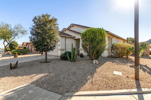 Property Slideshow image 2 of 35 | 757 w twin peaks pkwy, San Tan Valley, AZ, 85143