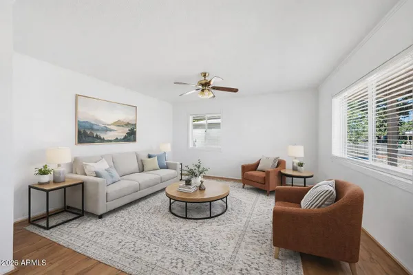 Property Slideshow image 3 of 38 | 2331 e betty elyse ln, Phoenix, AZ, 85022