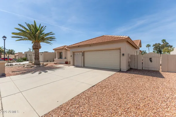 Property Slideshow image 2 of 22 | 26052 s glenburn dr, Sun Lakes, AZ, 85248